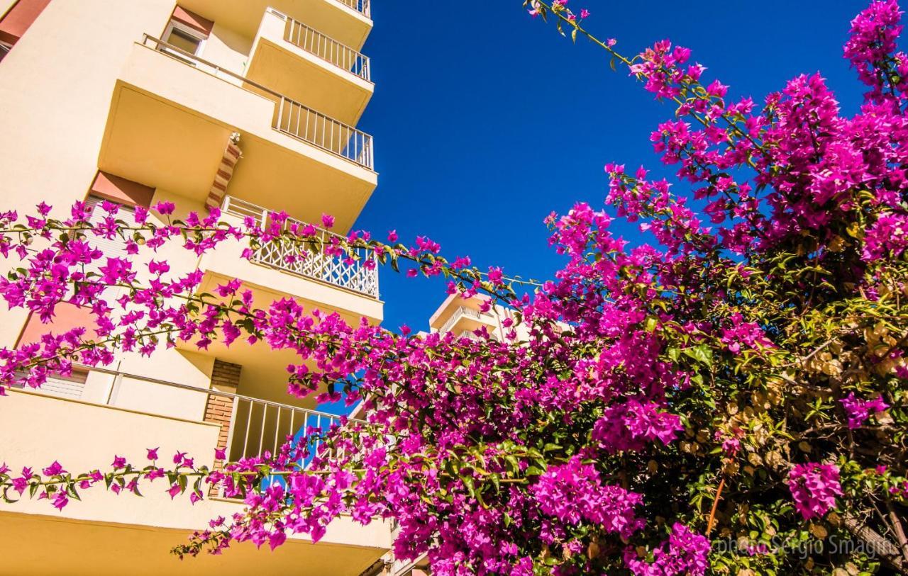 137 Minerva Apartamentos - Vista Al Mar - Piscina Y Playa - Cercano A Tren, Restaurantes Y Tiendas Benalmádena Eksteriør billede